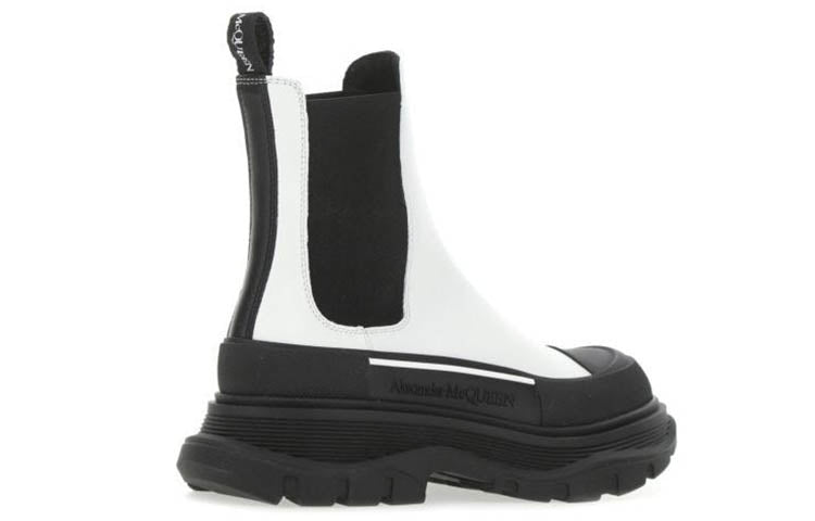 Alexander Mcqueen Tread Slick Boot White Black (Women'S)