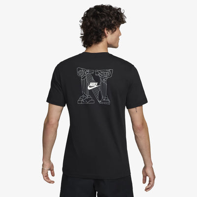 NIKE | SPORTSWEAR T-SHIRT { BLACK