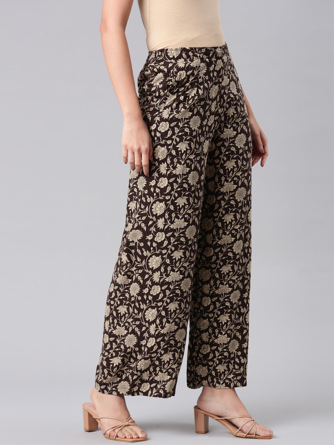 Women Black Woven Viscose Mid Rise Printed Palazzo