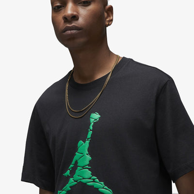 Jordan | ESSENTIALS  { BLACK/LUCKY GREEN