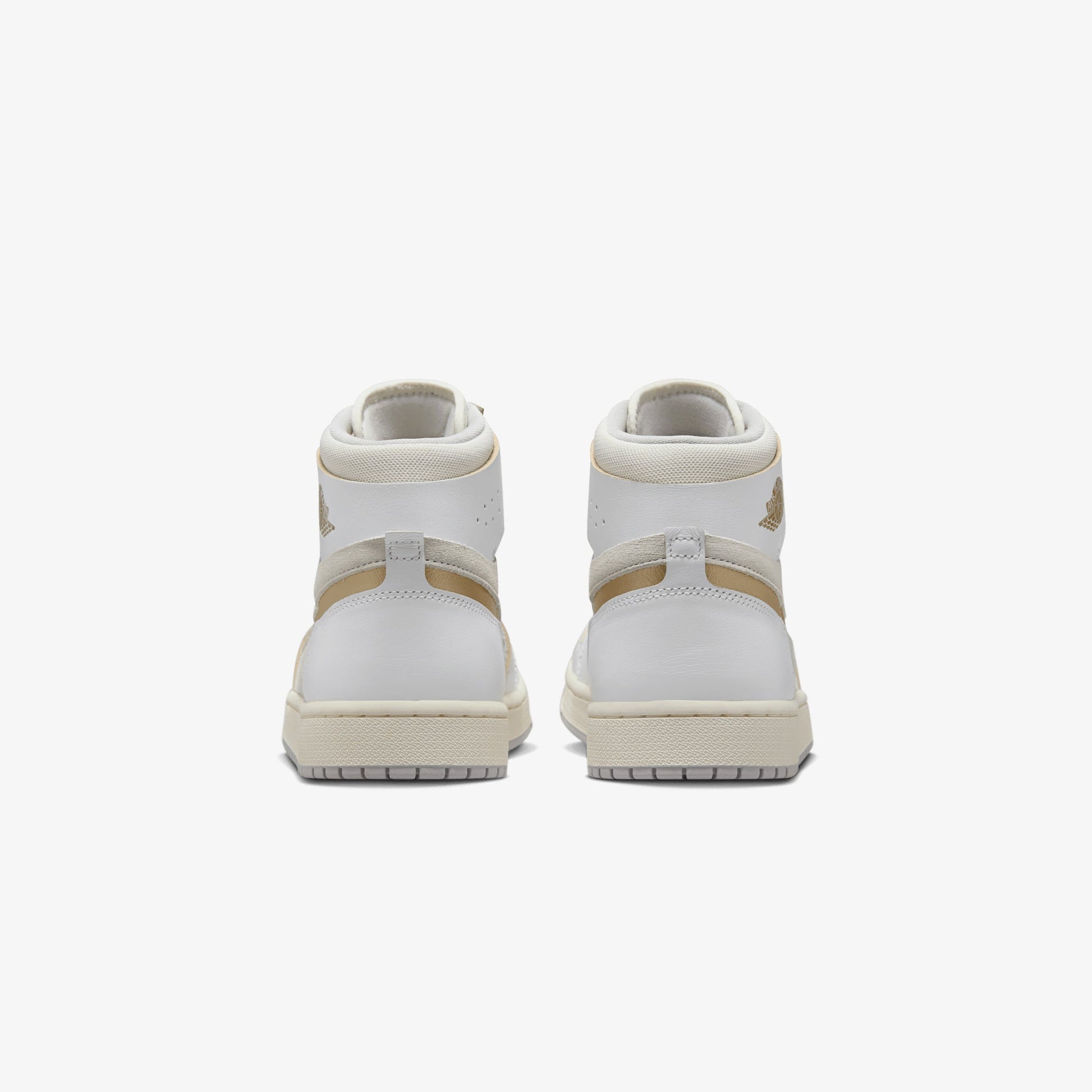 Jordan | AIR JORDAN 1 ZOOM CMFT 2  { WHITE/METALLIC GOLD-NEUTRAL GREY
