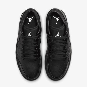 JORDAN | AIR JORDAN 1 LOW SE { BLACK/BLACK-WHITE-METALLIC SILVER