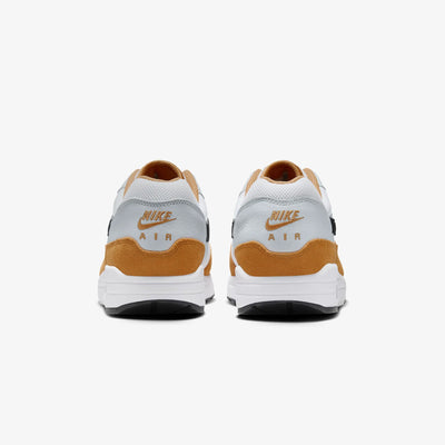 Nike | AIR MAX 1  { WHITE/BLACK-MONARCH-PURE PLATINUM