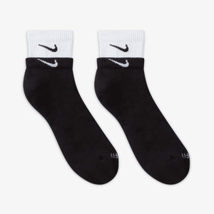 NIKE | EVERYDAY PLUS CUSHIONED TRAINING ANKLE SOCKS { BLACK/WHITE/BLACK