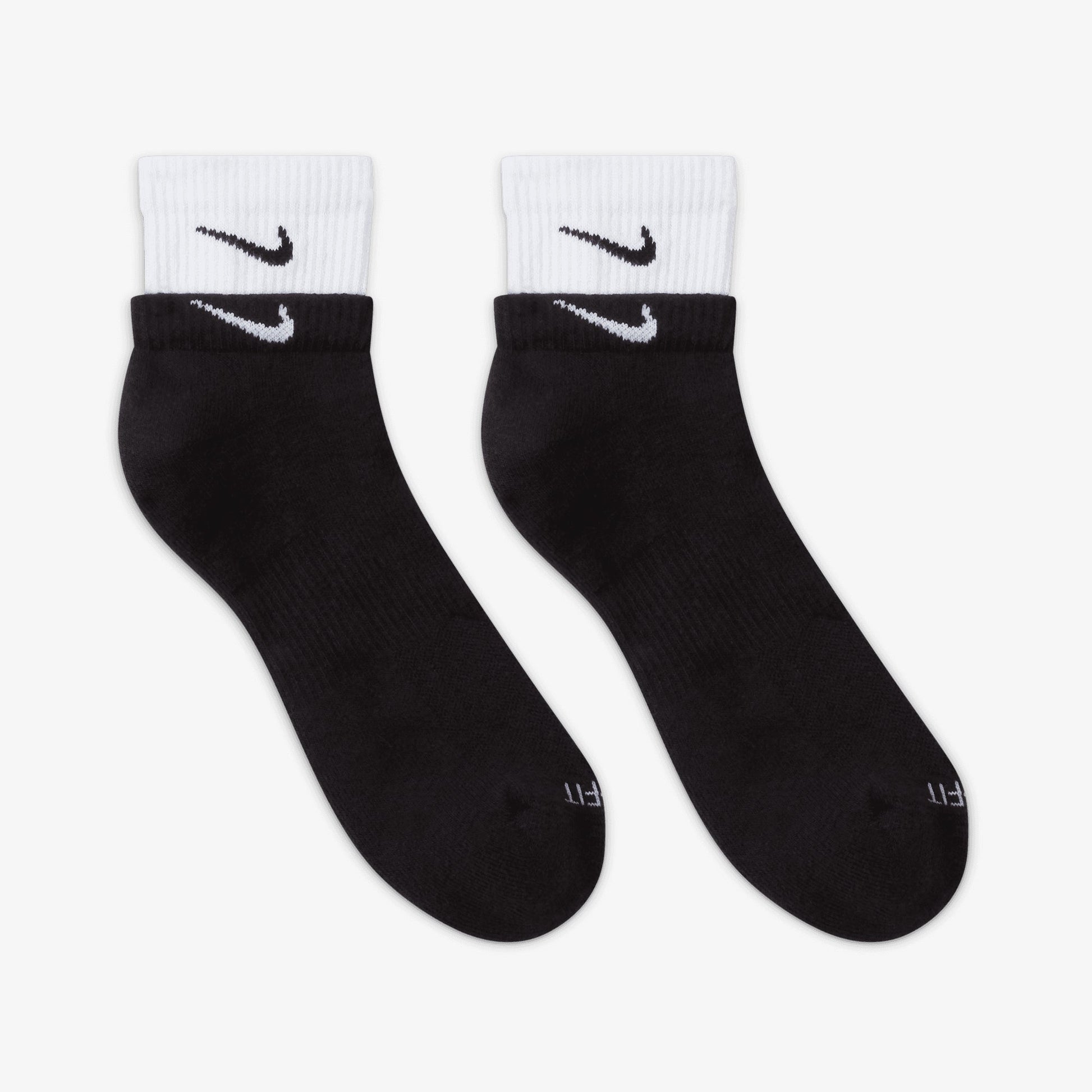 NIKE | EVERYDAY PLUS CUSHIONED TRAINING ANKLE SOCKS { BLACK/WHITE/BLACK