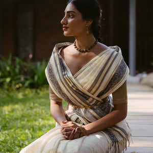 Cream Handloom Silk Cotton Saree With Checks & Contrast Border