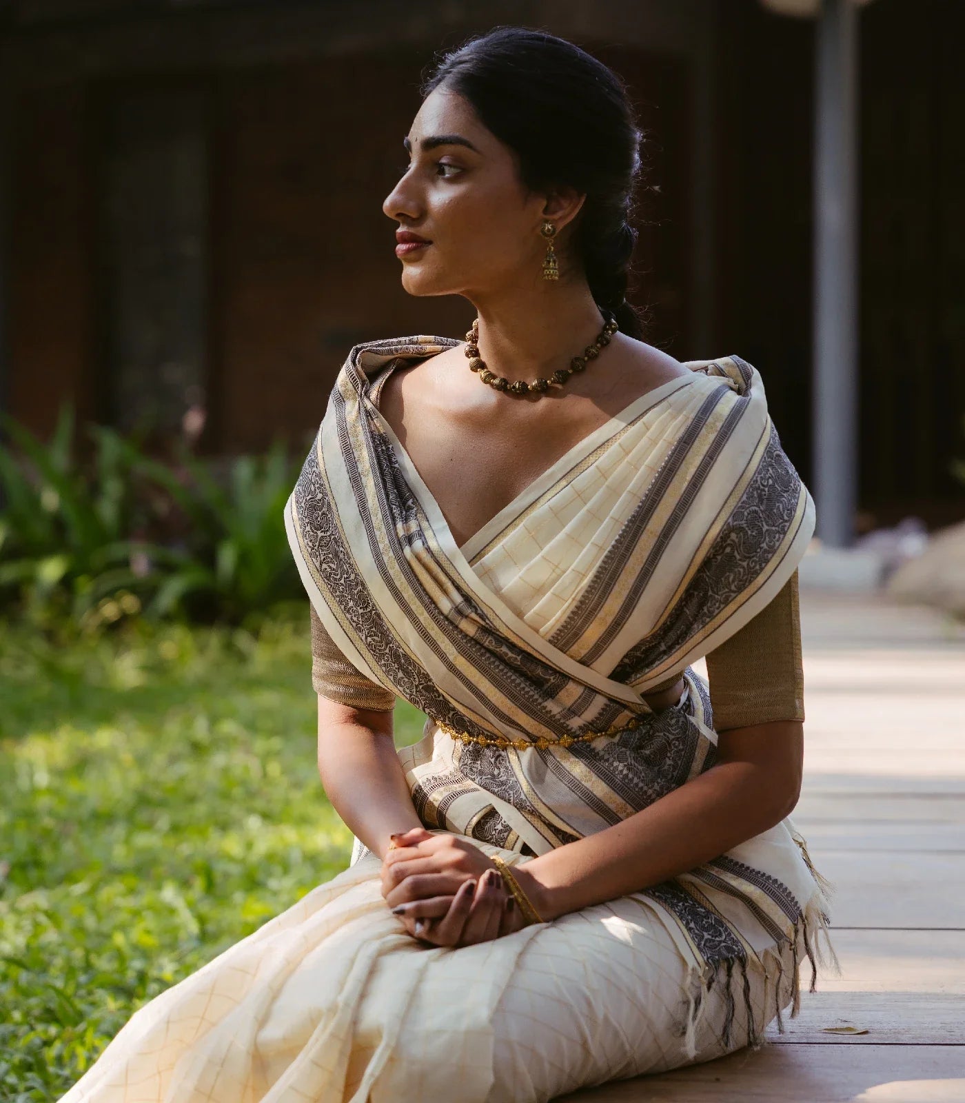 Cream Handloom Silk Cotton Saree With Checks & Contrast Border