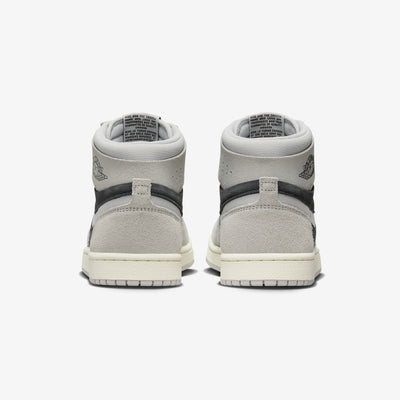 Jordan | AIR JORDAN 1 ZOOM CMFT 2  { LT IRON ORE/NEUTRAL GREY-BLACK