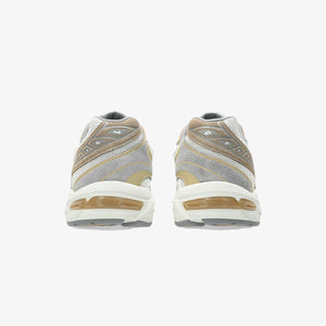 ASICS | GEL-1130 { PALE OAK/CLAY GREY