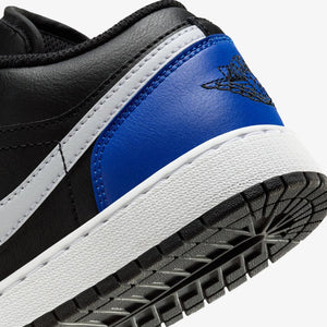 JORDAN | AIR JORDAN 1 LOW SE (GS) { BLACK/WHITE-GAME ROYAL