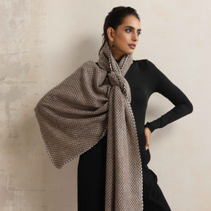 trueBrowns Grey Check Woollen Stole
