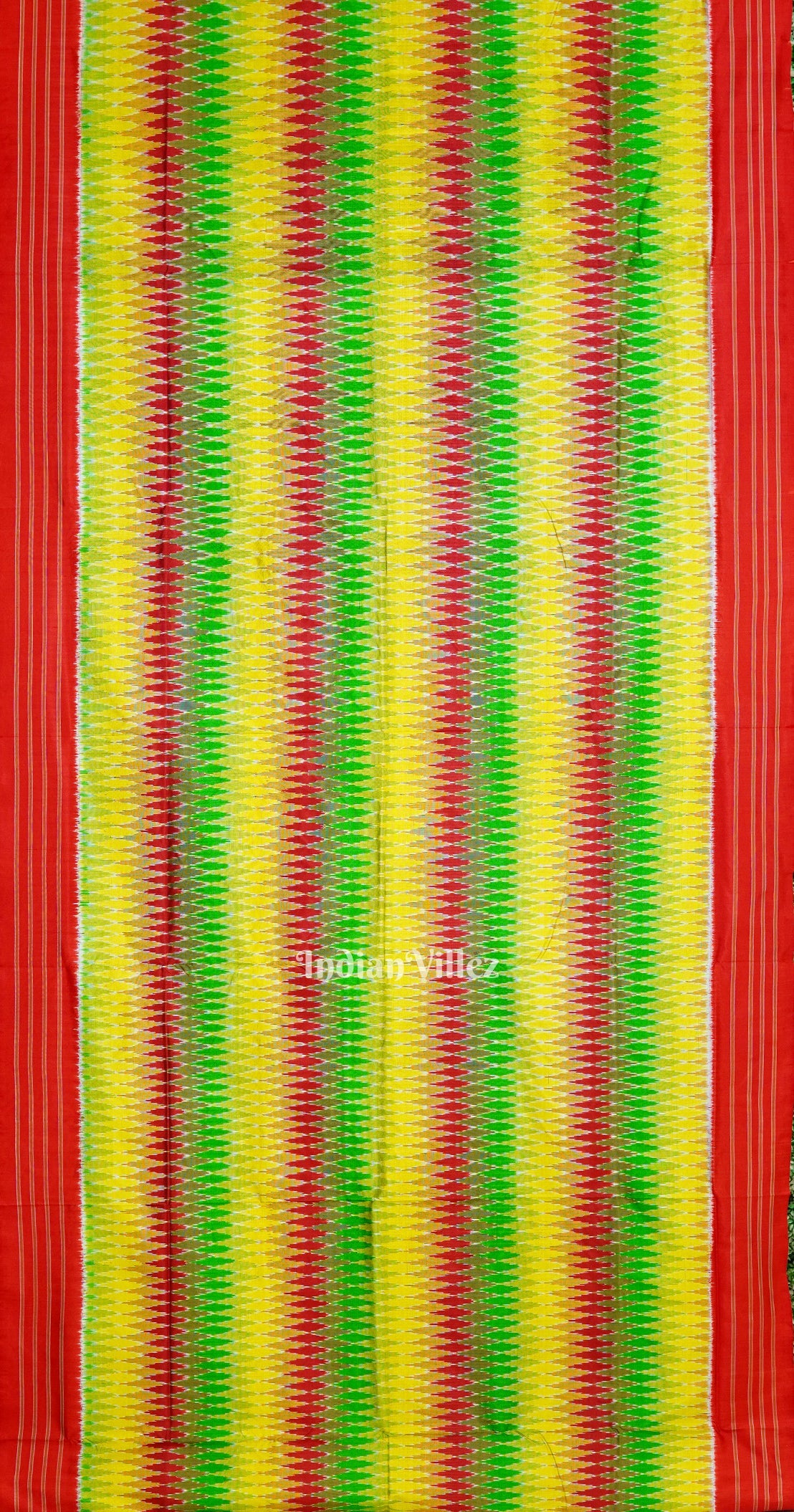Exclusive Red Green Pochampally Ikat Handloom Silk Saree