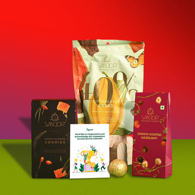 Fittonia Plant with Honey and Almond Cookies & Choco-Coated Hazelnuts