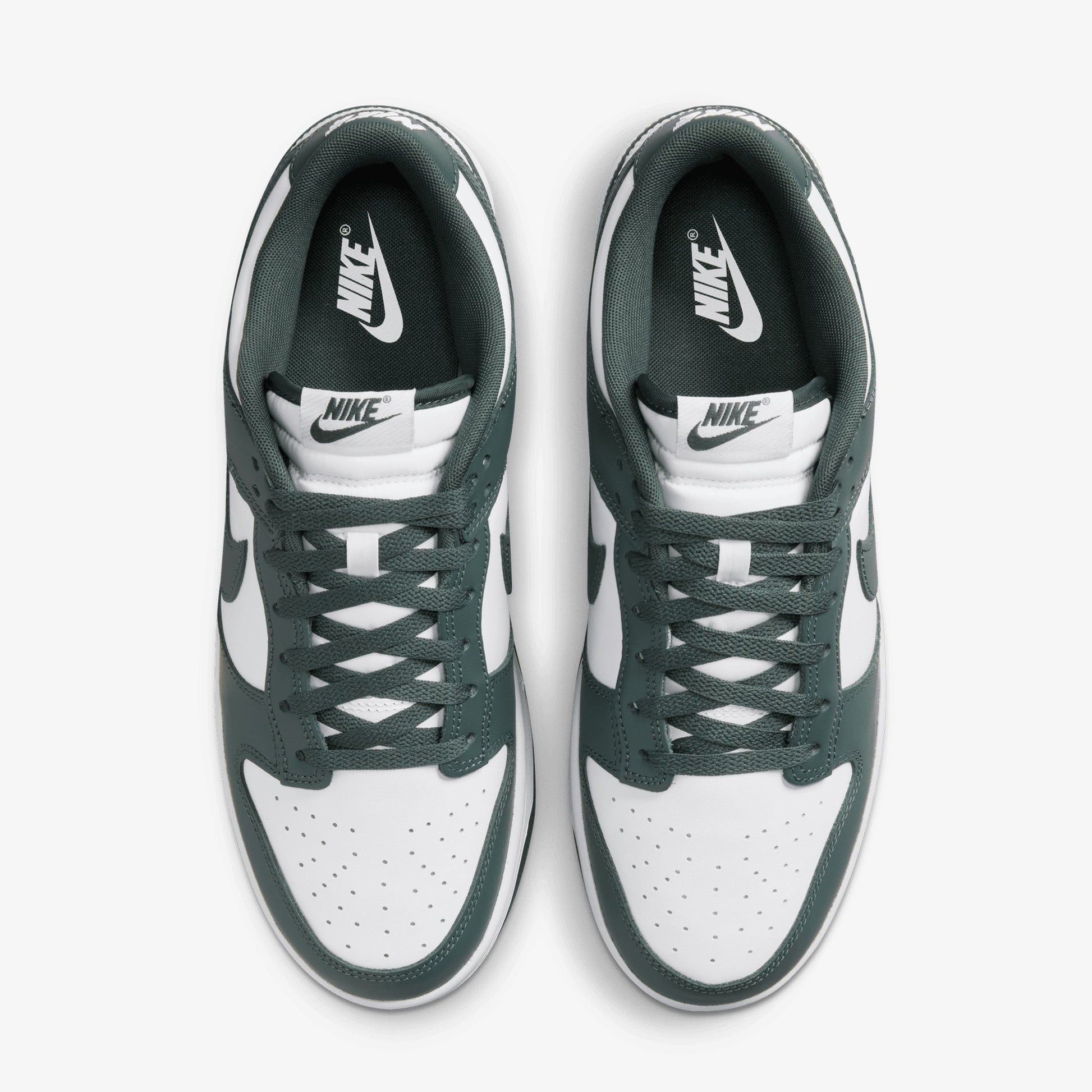 NIKE | DUNK LOW RETRO { WHITE/VINTAGE GREEN-WHITE