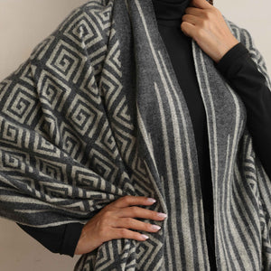 trueBrowns Charcoal Geometric Woollen Stole