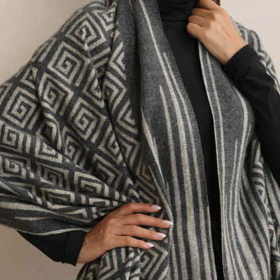 trueBrowns Charcoal Geometric Woollen Stole
