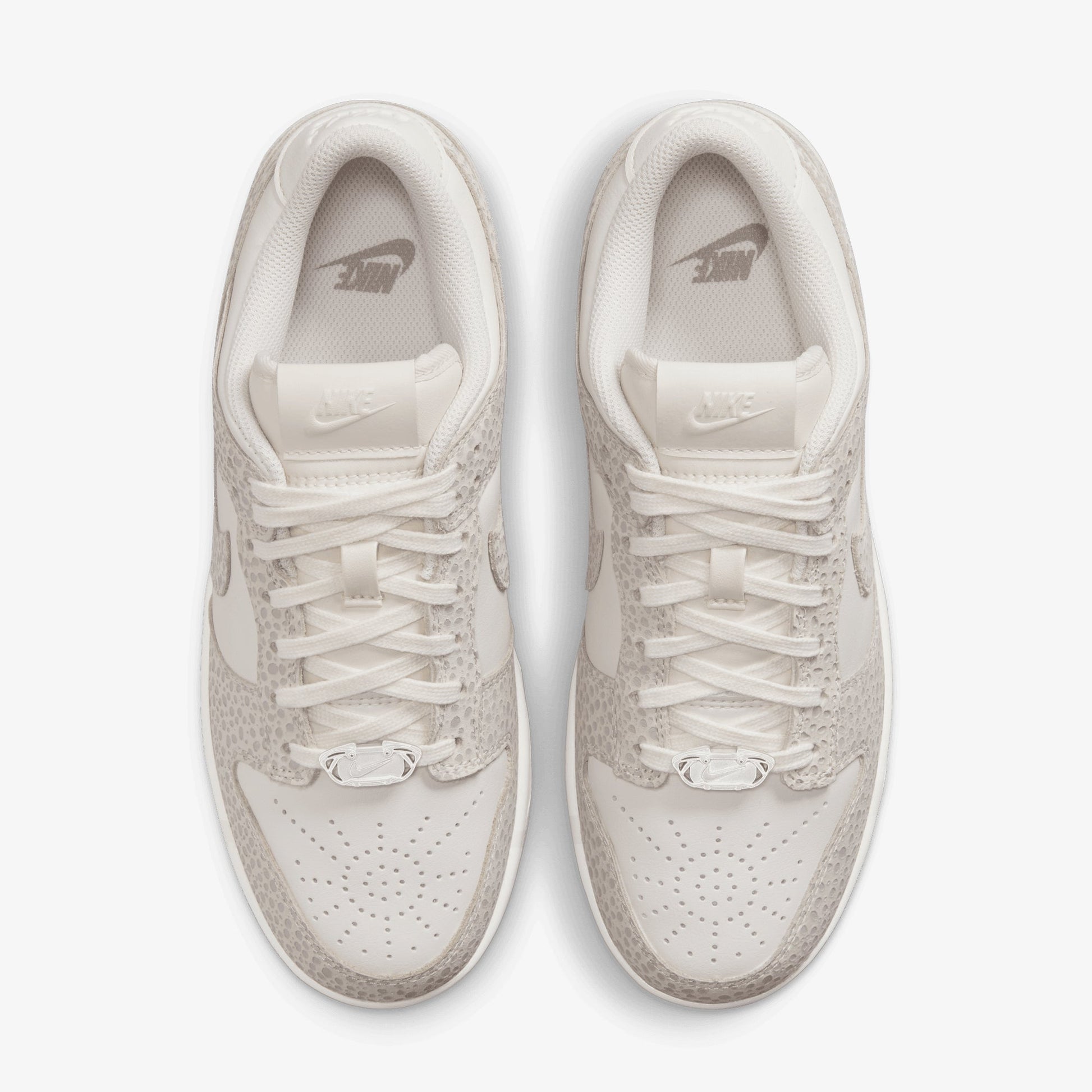 NIKE | DUNK LOW PREMIUM { PHANTOM/PHOTON DUST-LT SMOKE GREY