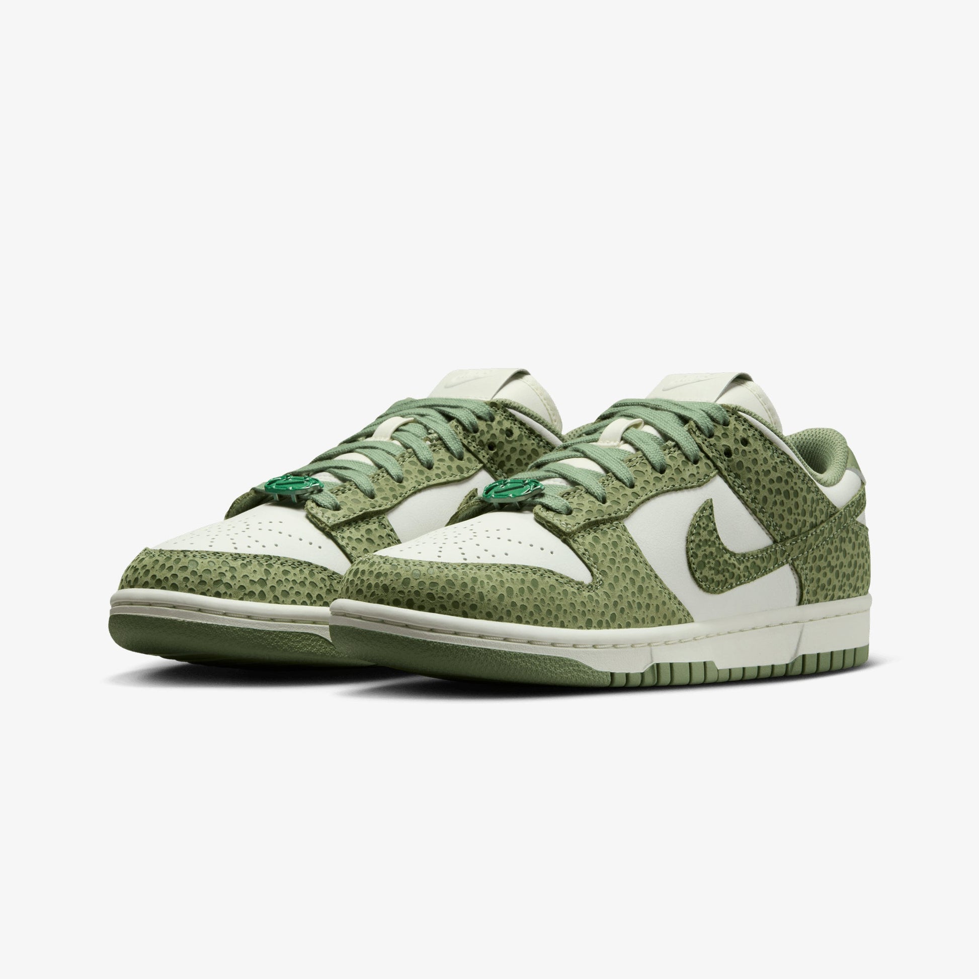 NIKE | DUNK LOW PREMIUM { OIL GREEN/OIL GREEN-TREELINE-SAIL