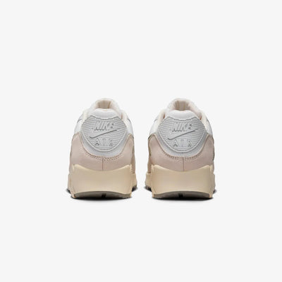 Nike | AIR MAX 90 SE  { WHITE/DARK STUCCO-SUMMIT WHITE-PHANTOM