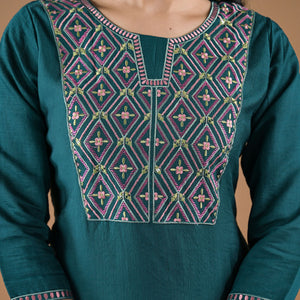 green-yoke-embroidered-pure-cotton-straight-kurti