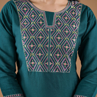 green-yoke-embroidered-pure-cotton-straight-kurti