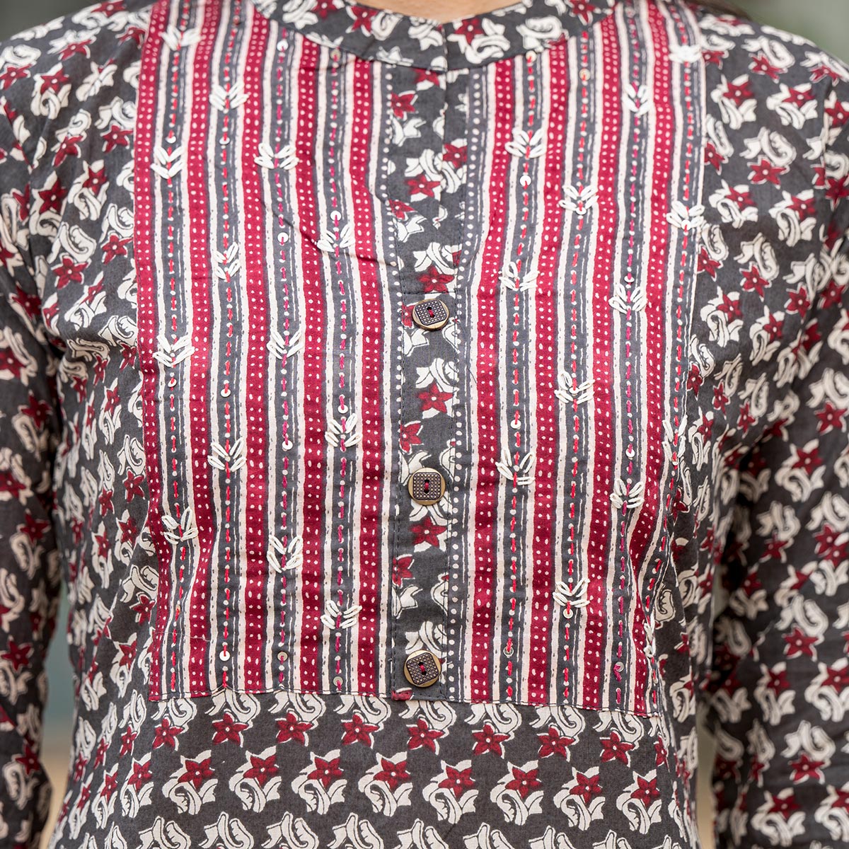 grey-floral-printed-pure-cotton-straight-salwar-suit