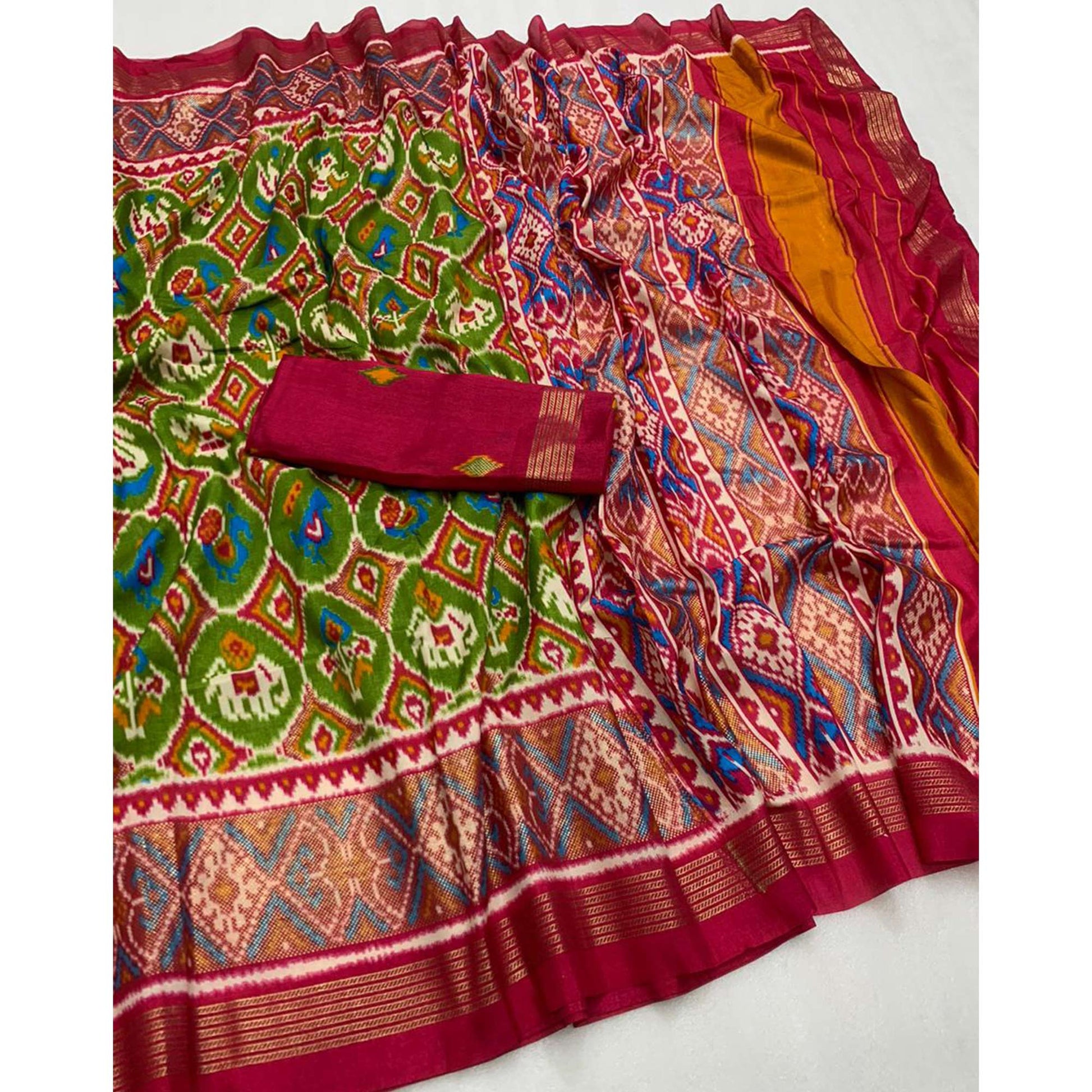 green-pink-ikkat-foil-printed-dola-silk-saree