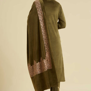 green-embroidered-velvet-straight-salwar-suit-1