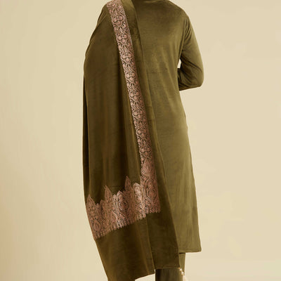 green-embroidered-velvet-straight-salwar-suit-1