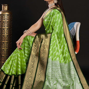 green-zari-weaving-kanjivaram-silk-saree