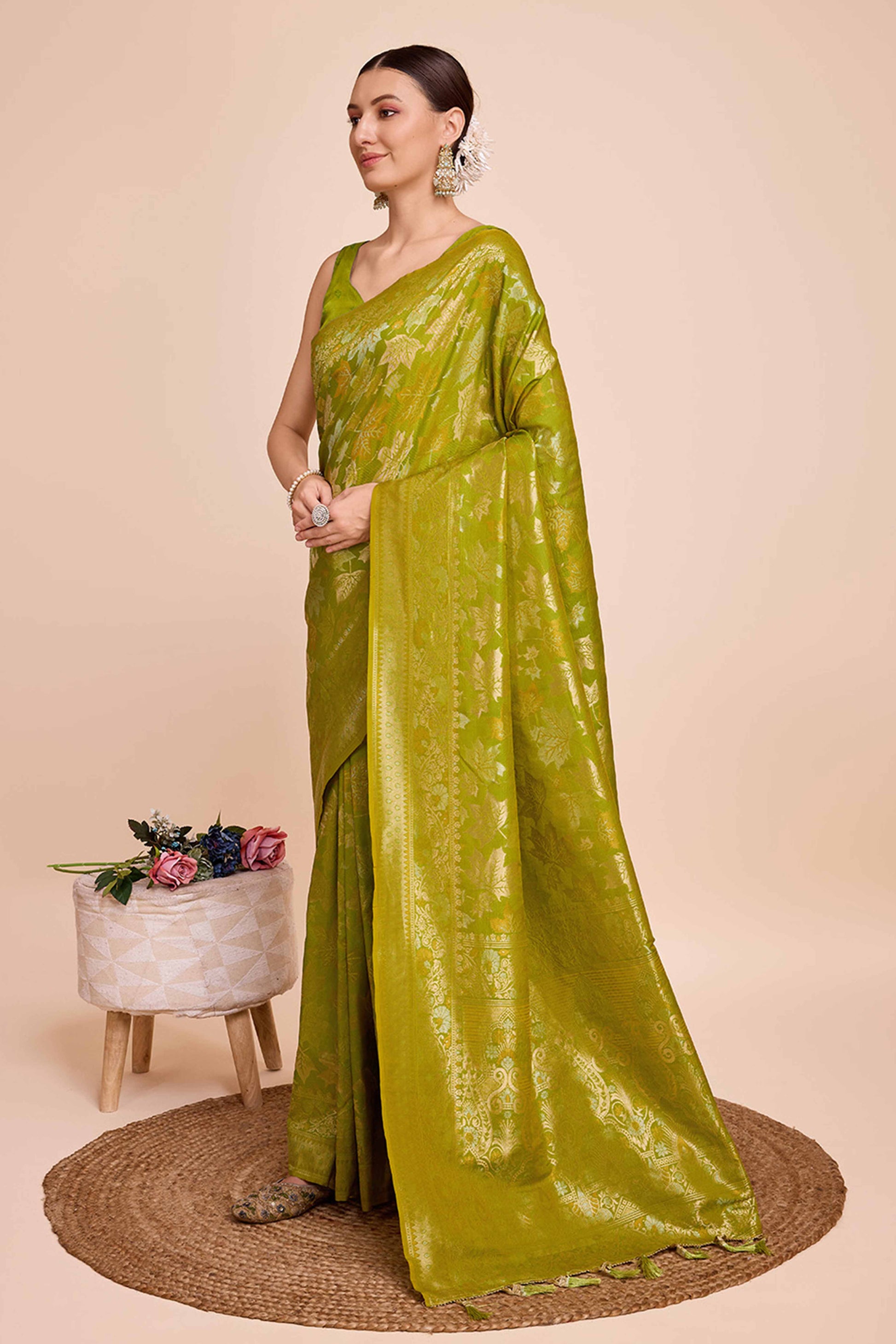 green-zari-weaving-pure-silk-saree-26