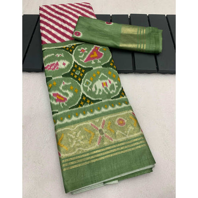 green-patola-printed-dola-silk-saree-4