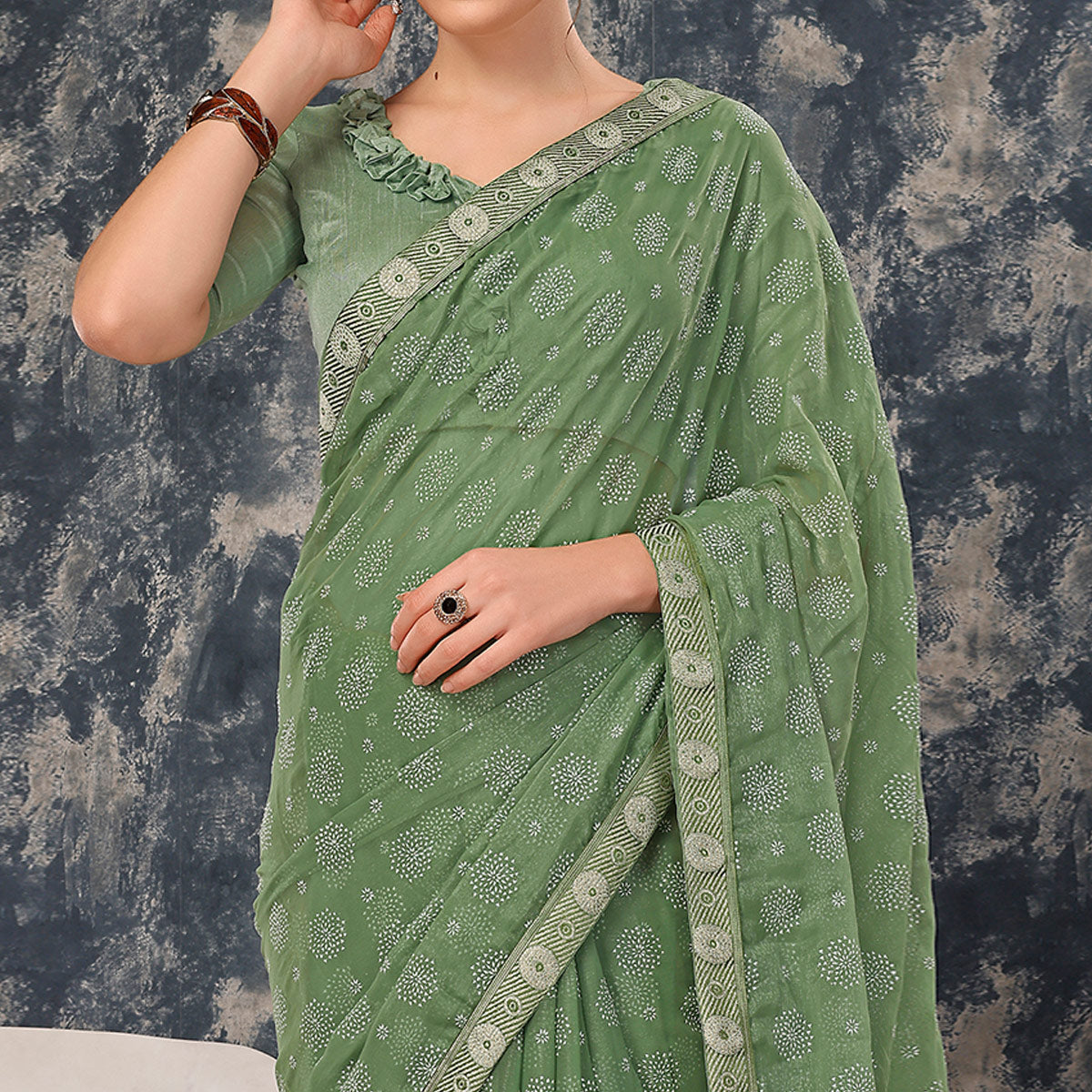 green-printed-chiffon-saree-with-lace-border-6