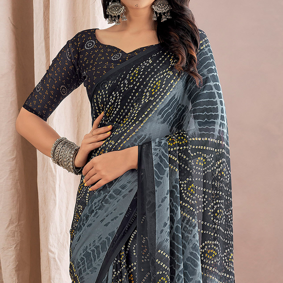 grey-bandhani-printed-chiffon-saree-2