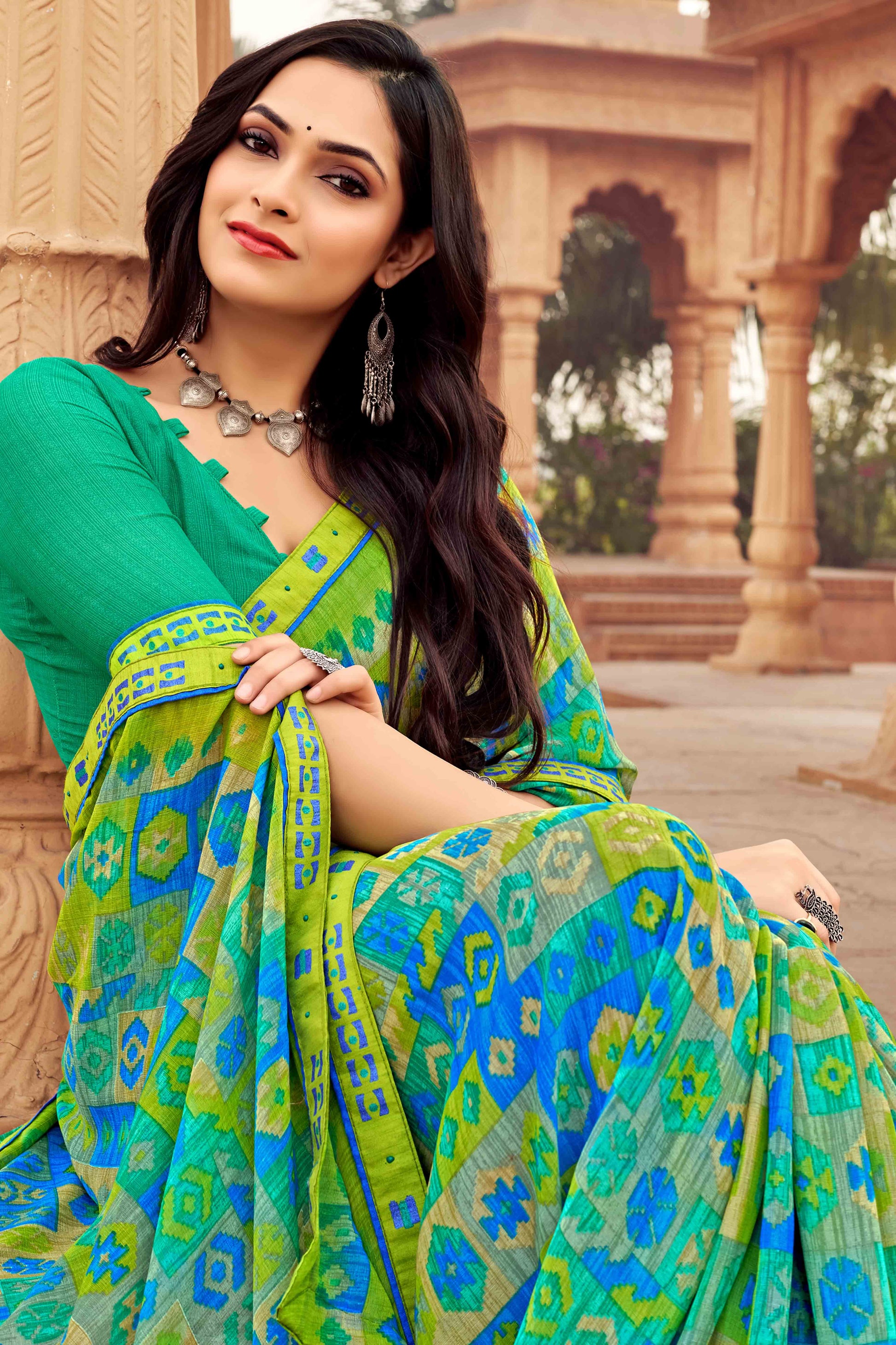 green-abstract-printed-chiffon-saree-1