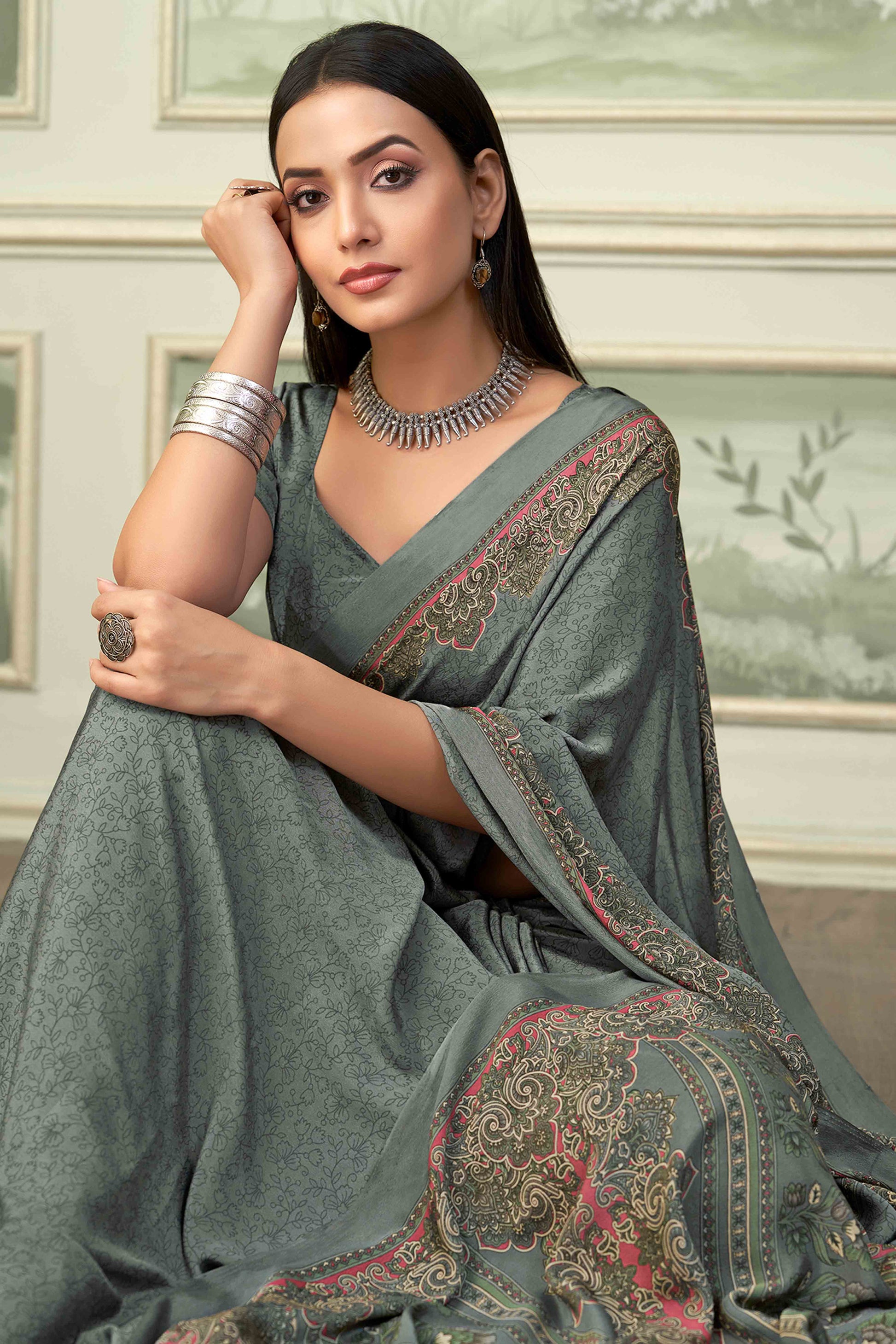 grey-floral-printed-crepe-silk-saree-9