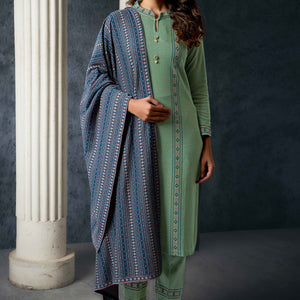 green-embroidered-woolen-straight-salwar-suit-2