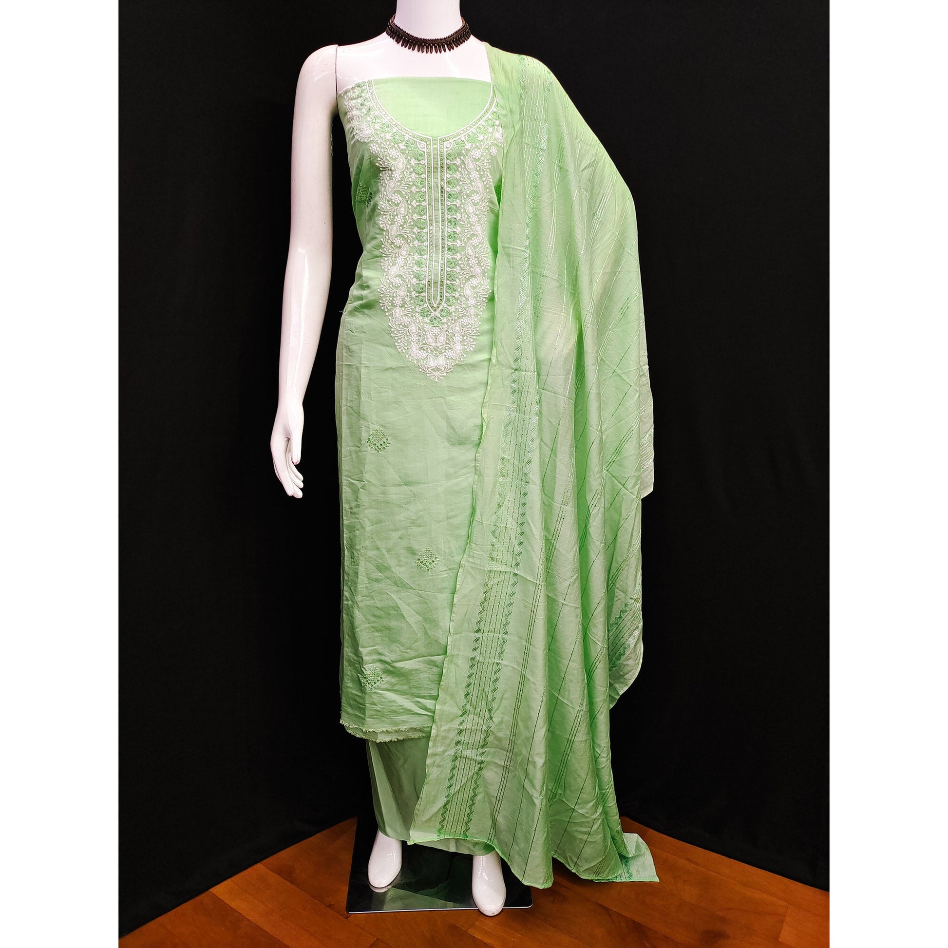 gree-floral-embroidered-viscose-dress-material