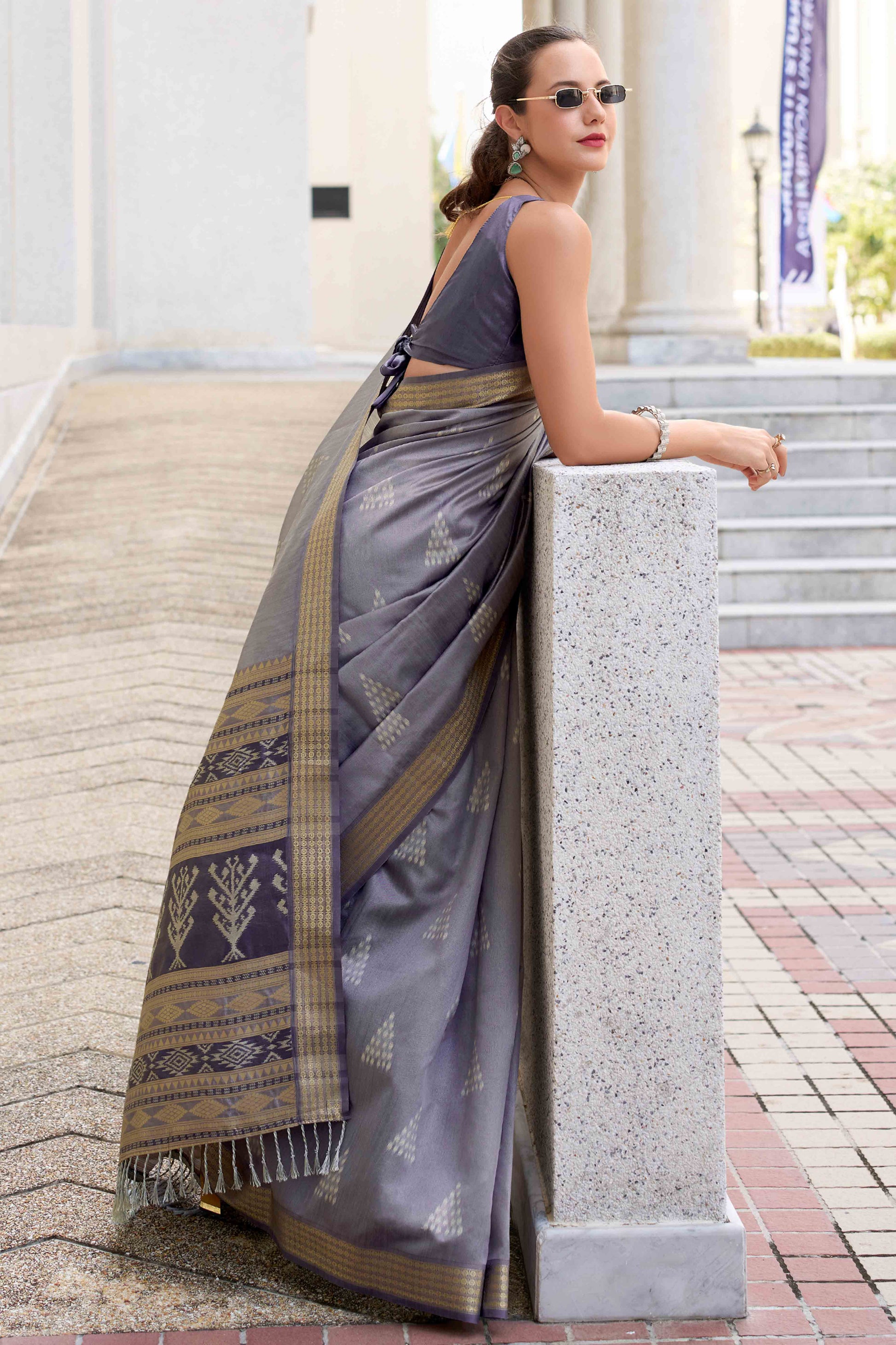 grey-ikkat-woven-rayon-silk-saree