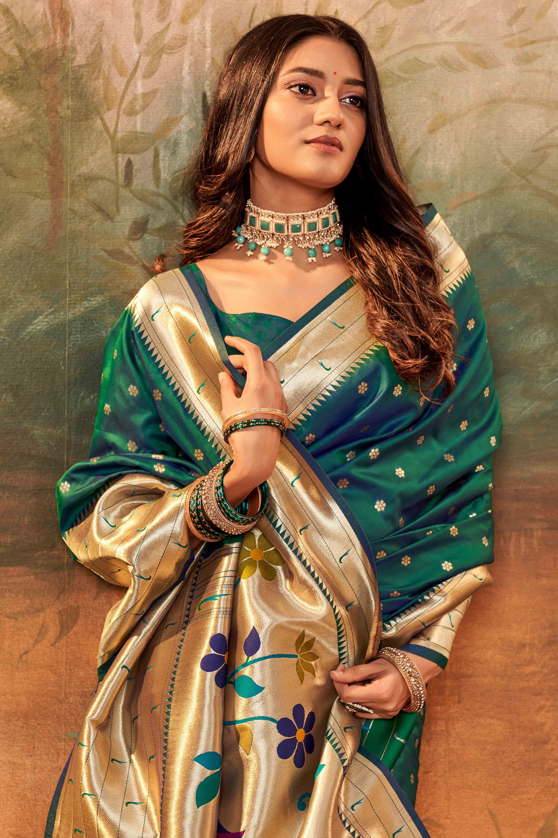 green-zari-weaving-pure-silk-paithani-saree-9