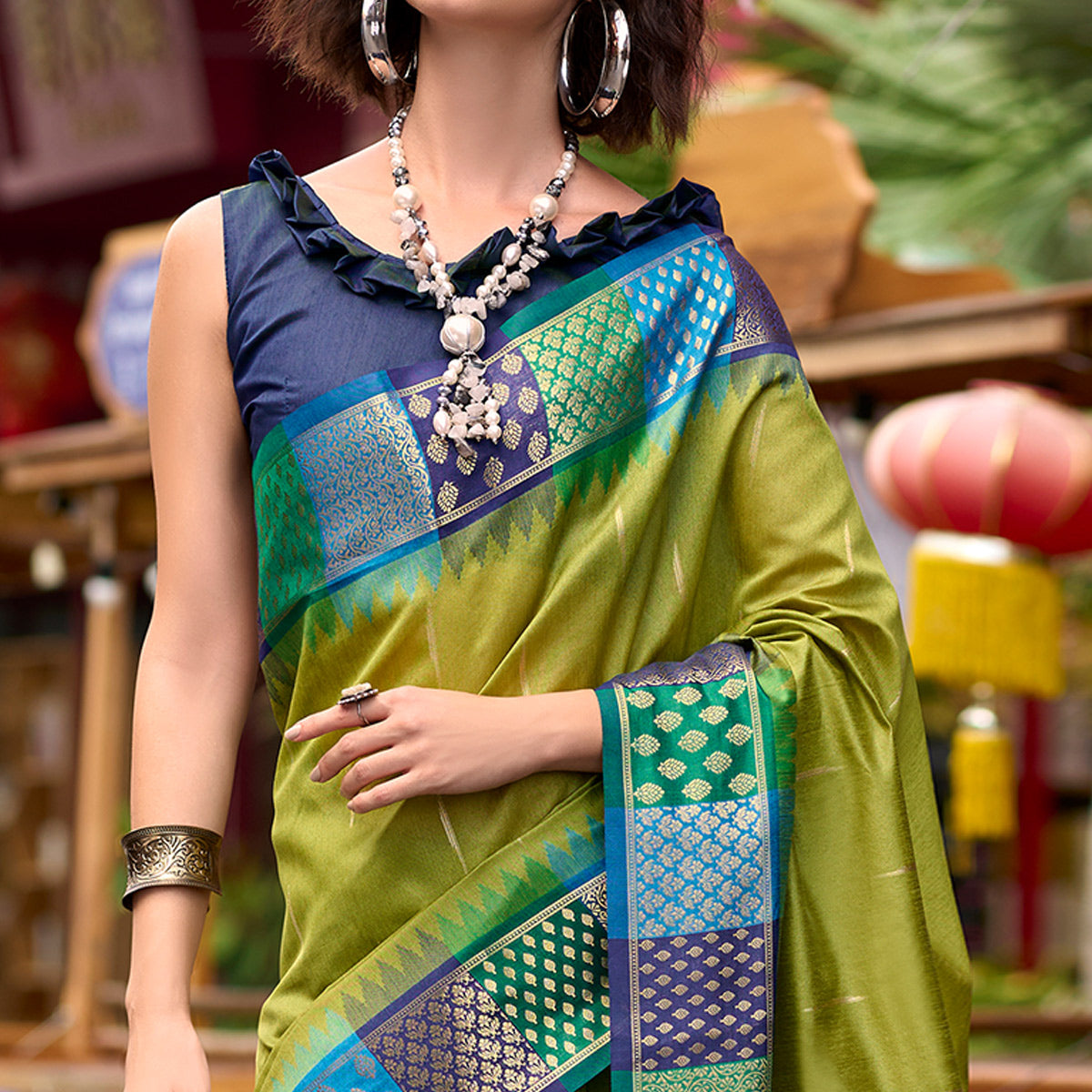green-zari-motifs-woven-soft-banarasi-silk-saree