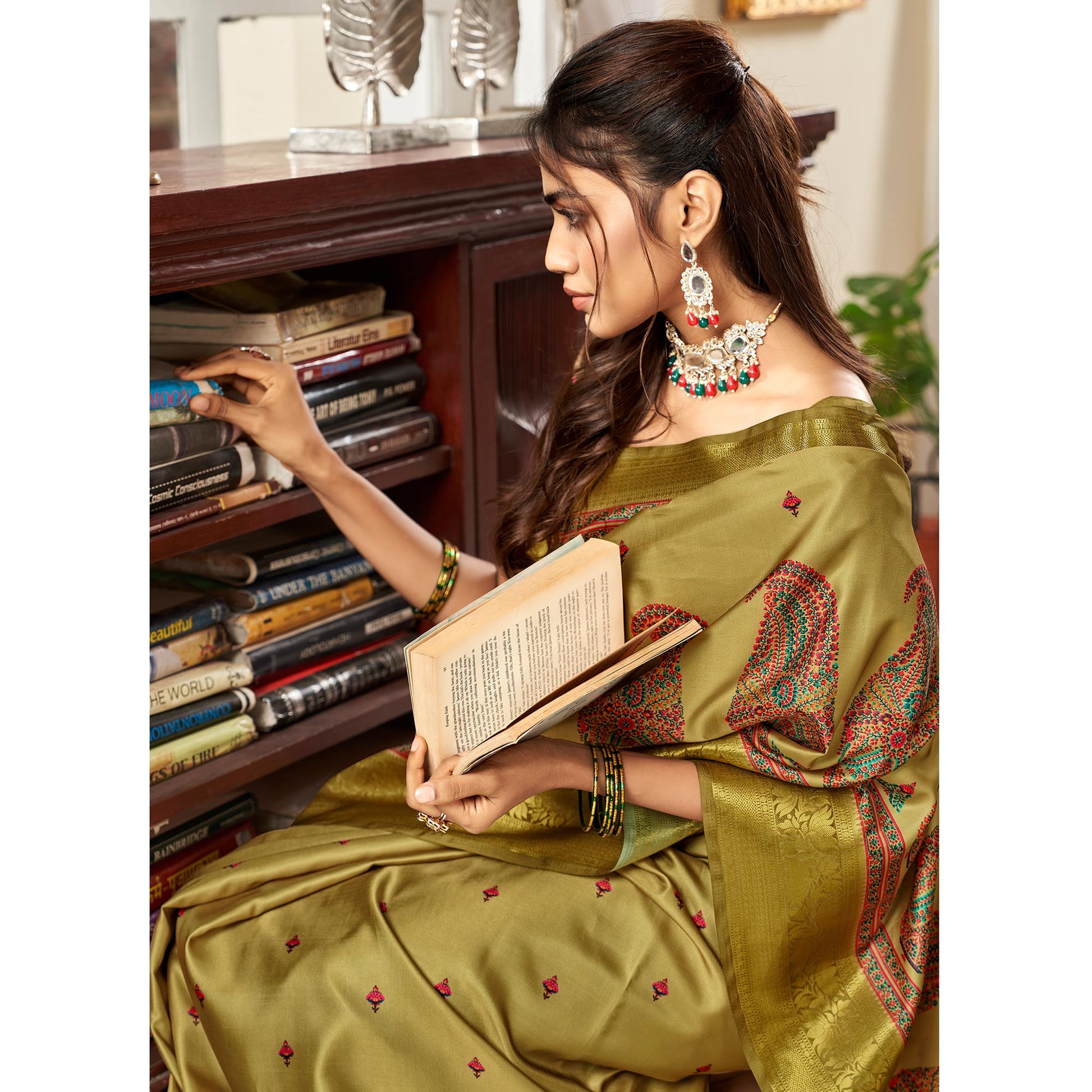 green-digital-printed-satin-saree-4