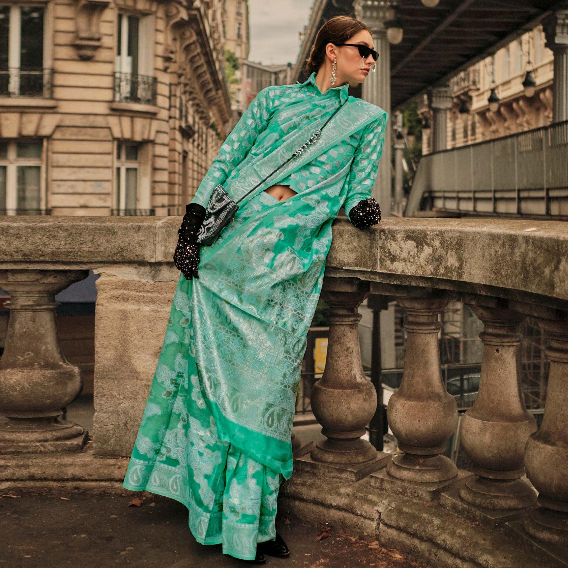 green-woven-organza-saree-7