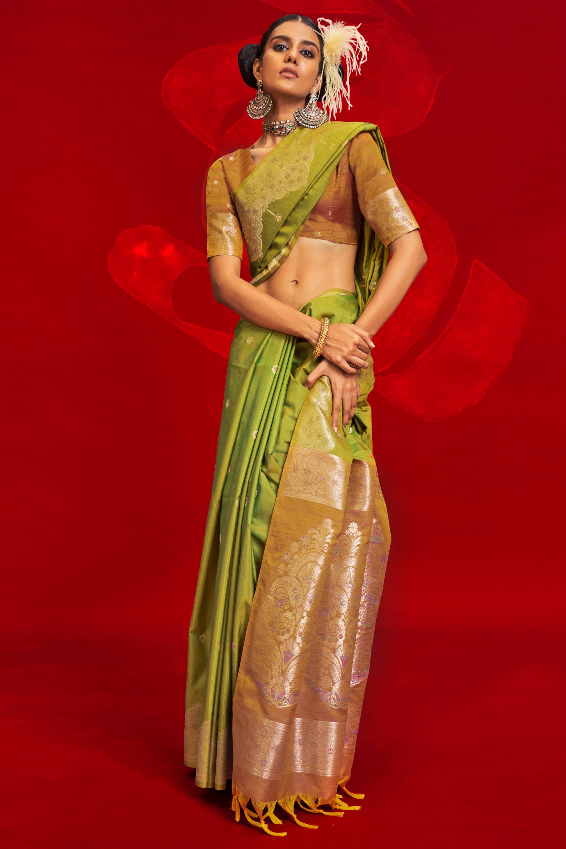 green-floral-zari-woven-tussar-silk-saree-48