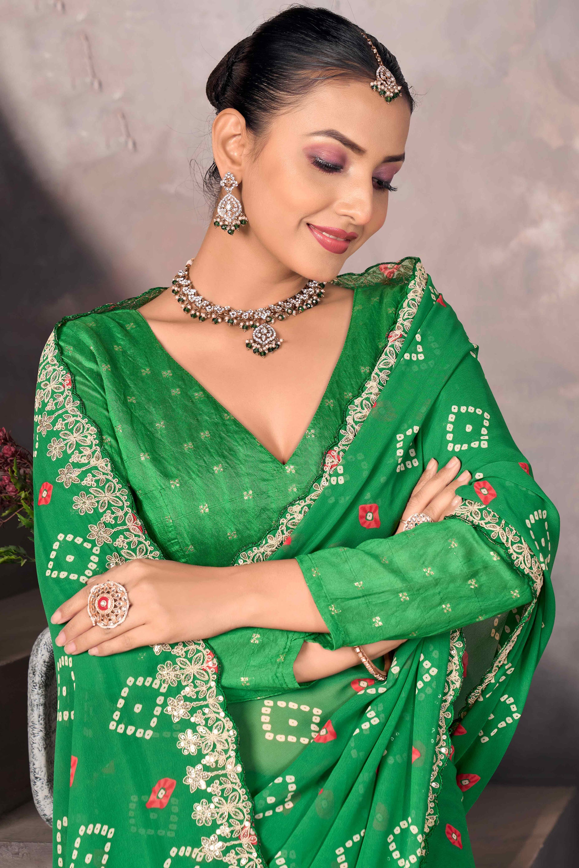 green-bandhani-printed-georgette-saree-4