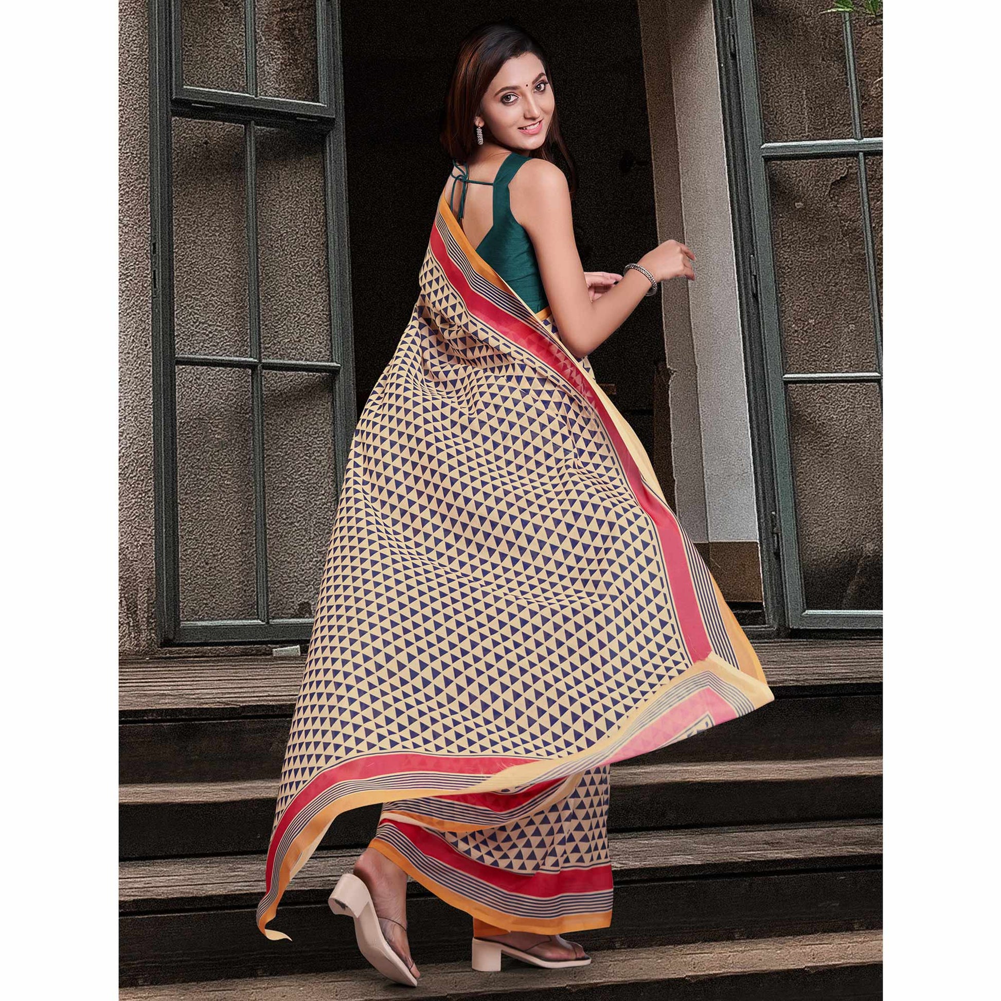 Cream Geometric Printed Cotton Blend Saree