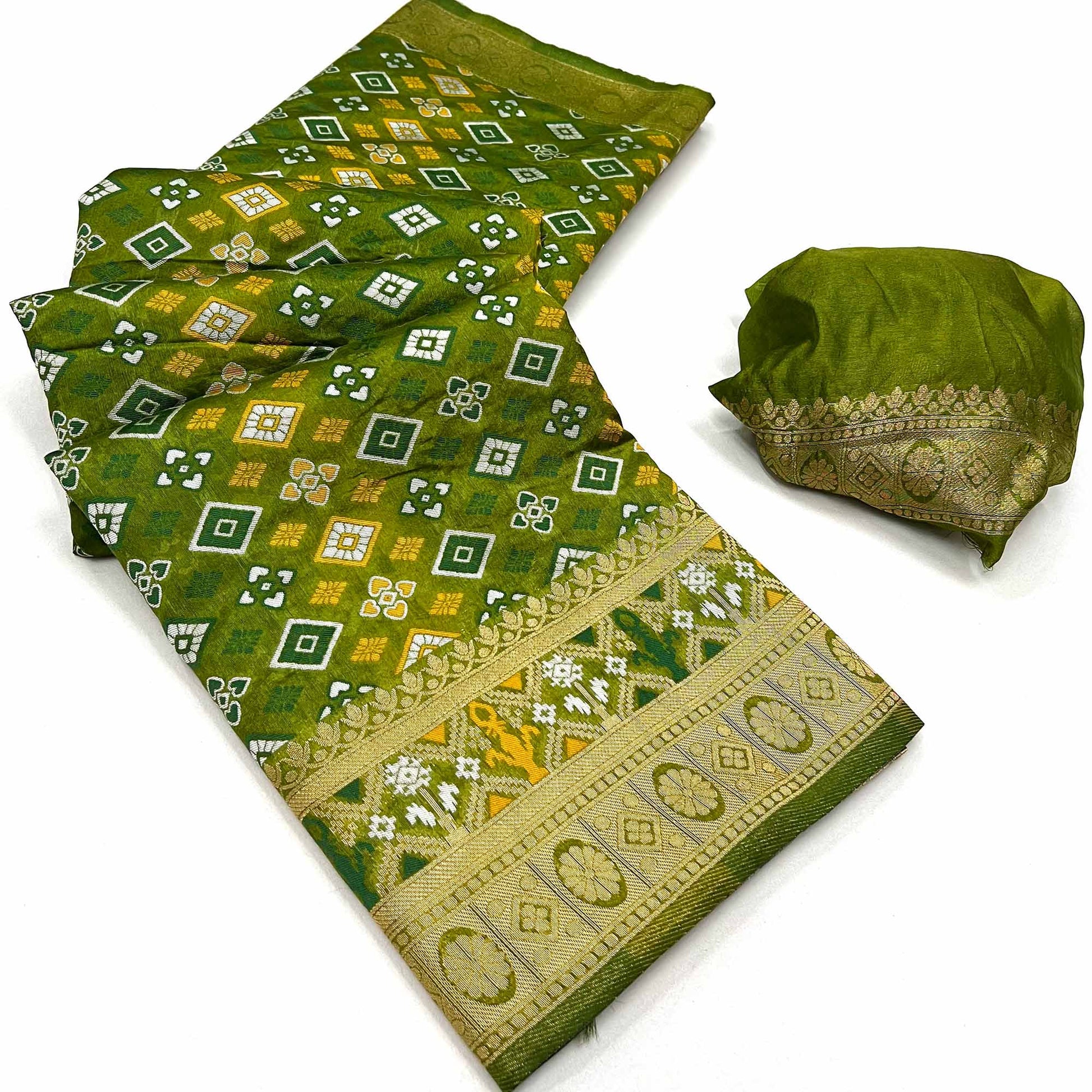 green-woven-art-silk-saree-11