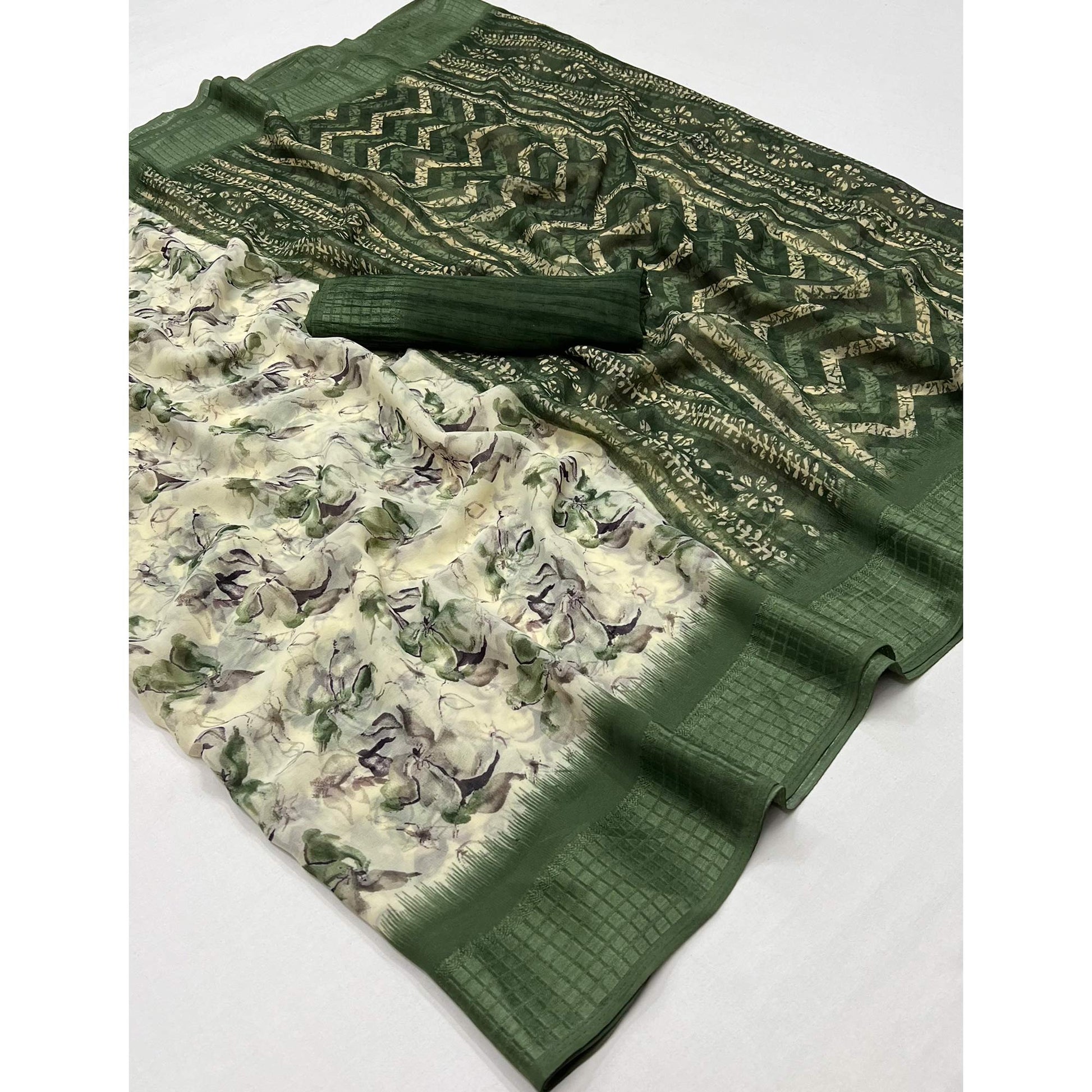 green-floral-printed-georgette-saree-12