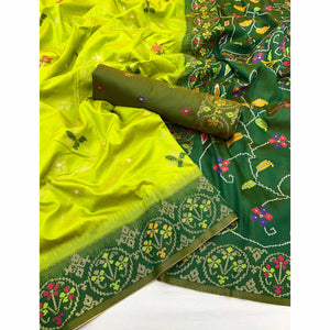 green-floral-woven-pure-silk-saree-9