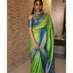 green-woven-banarasi-silk-saree-22
